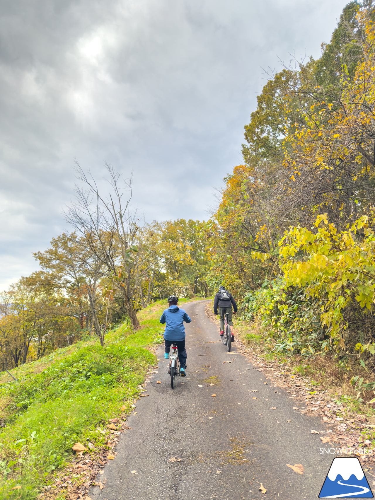 ローカルな展望台に、美味しいグルメ…。ちょっとディープな秋の深川市を電動アシスト自転車『ADO Air Carbon』でサイクリング旅(^^)/